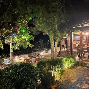  Otel Sirince Bahce